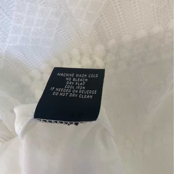 Snap White Lace Short Sleeve Lined Mini Dress Size Small - Picture 3 of 7